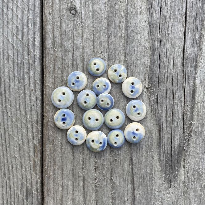 Hovedbilde Knapper av porselen lys blå og grønn