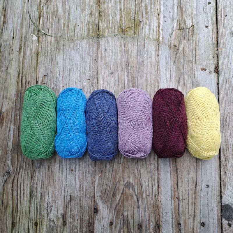 Strikkepakke - Rett på pannebånd fargespunnet