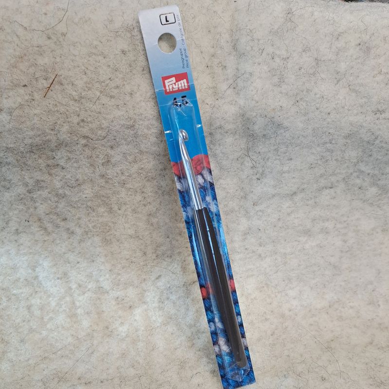 Prym ergonomisk heklenål i metall 4,5